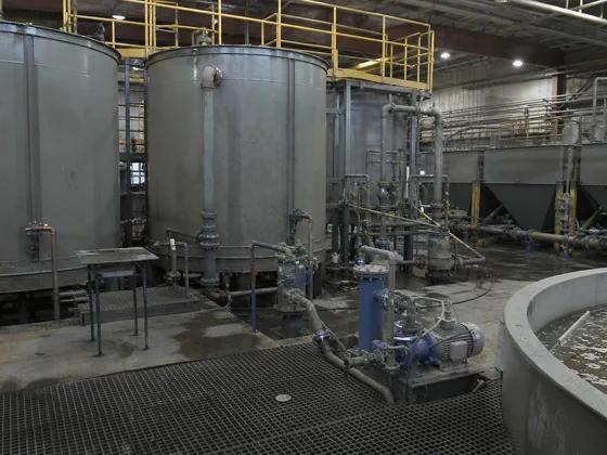 Adsorption tanks and process piping in a gold-recovery circuit