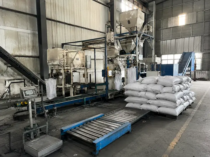Activated carbon automatic packaging workshop and conveyor